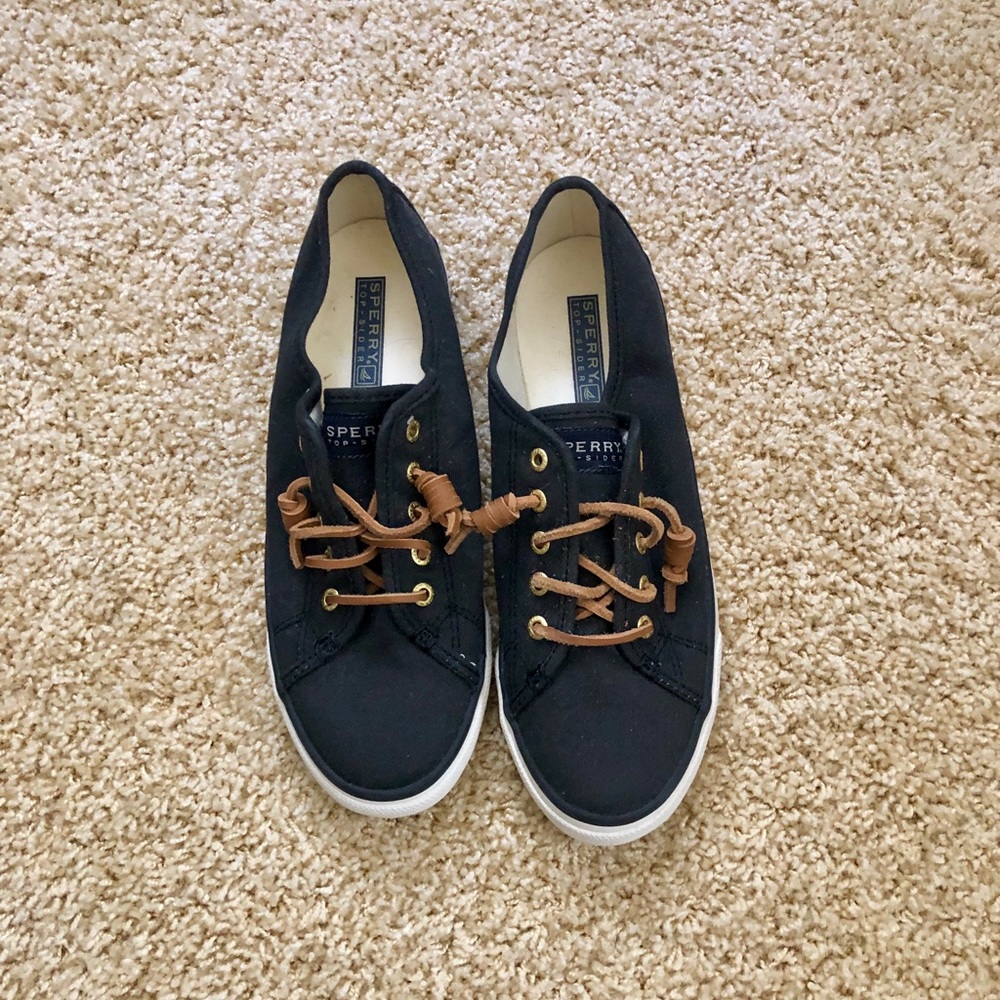 Sperry topsider. Size 7. Navy